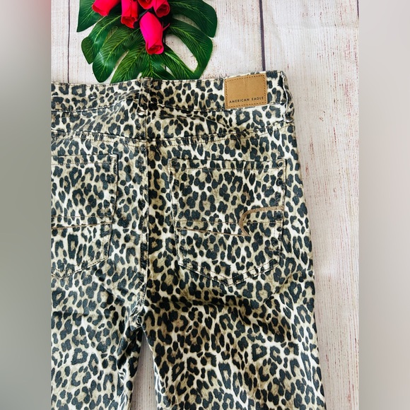 American Eagle Women’s Next Level Stretch Animal Print High Rise Denim Jeans - Picture 5 of 10